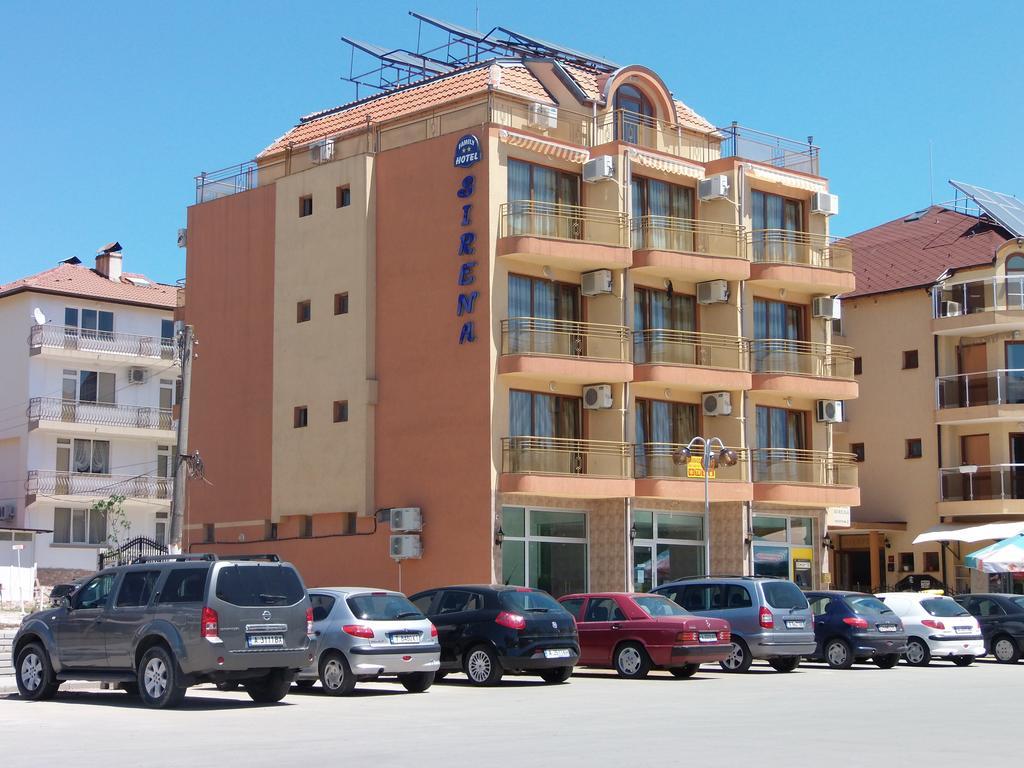 Hotel Sirena Primorsko Bagian luar foto