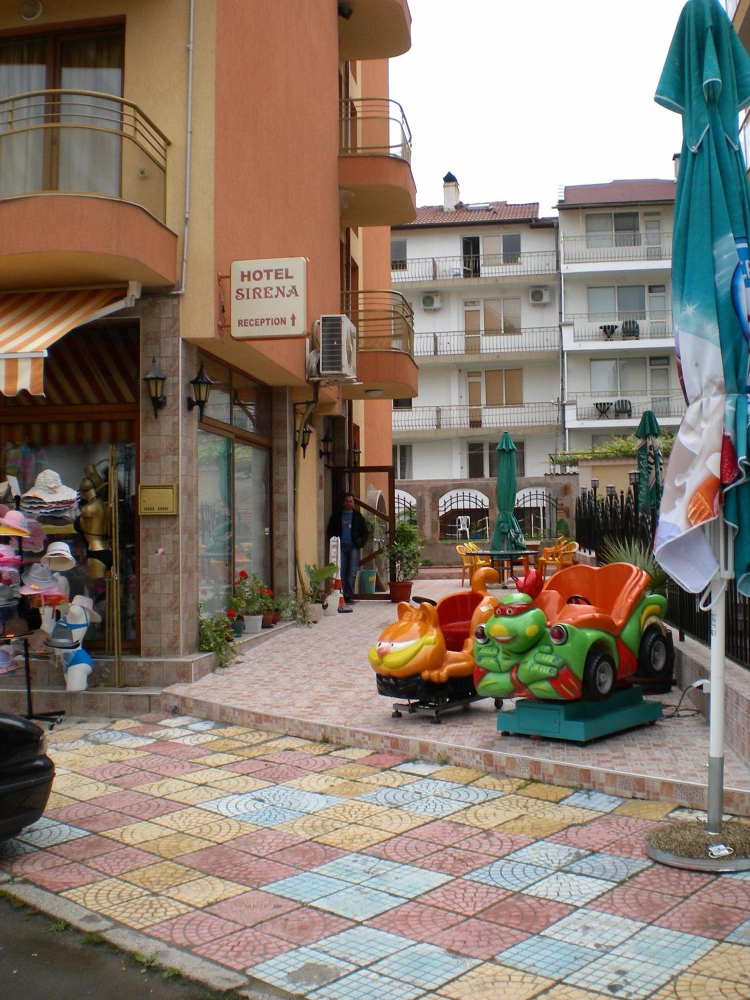 Hotel Sirena Primorsko Bagian luar foto