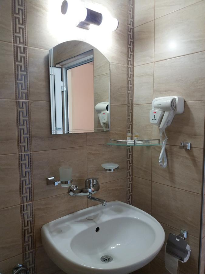 Hotel Sirena Primorsko Bagian luar foto