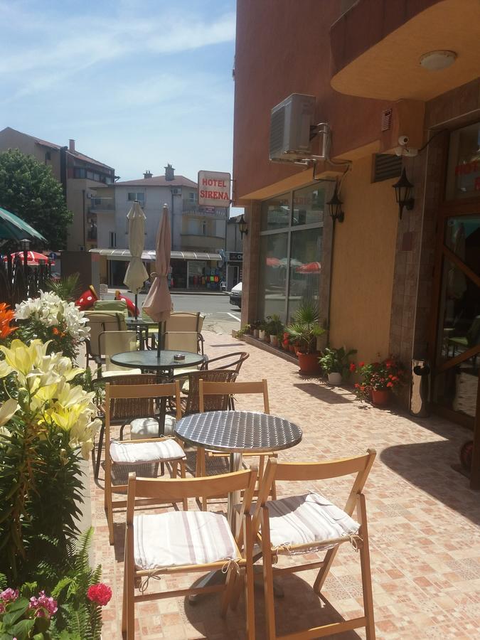 Hotel Sirena Primorsko Bagian luar foto