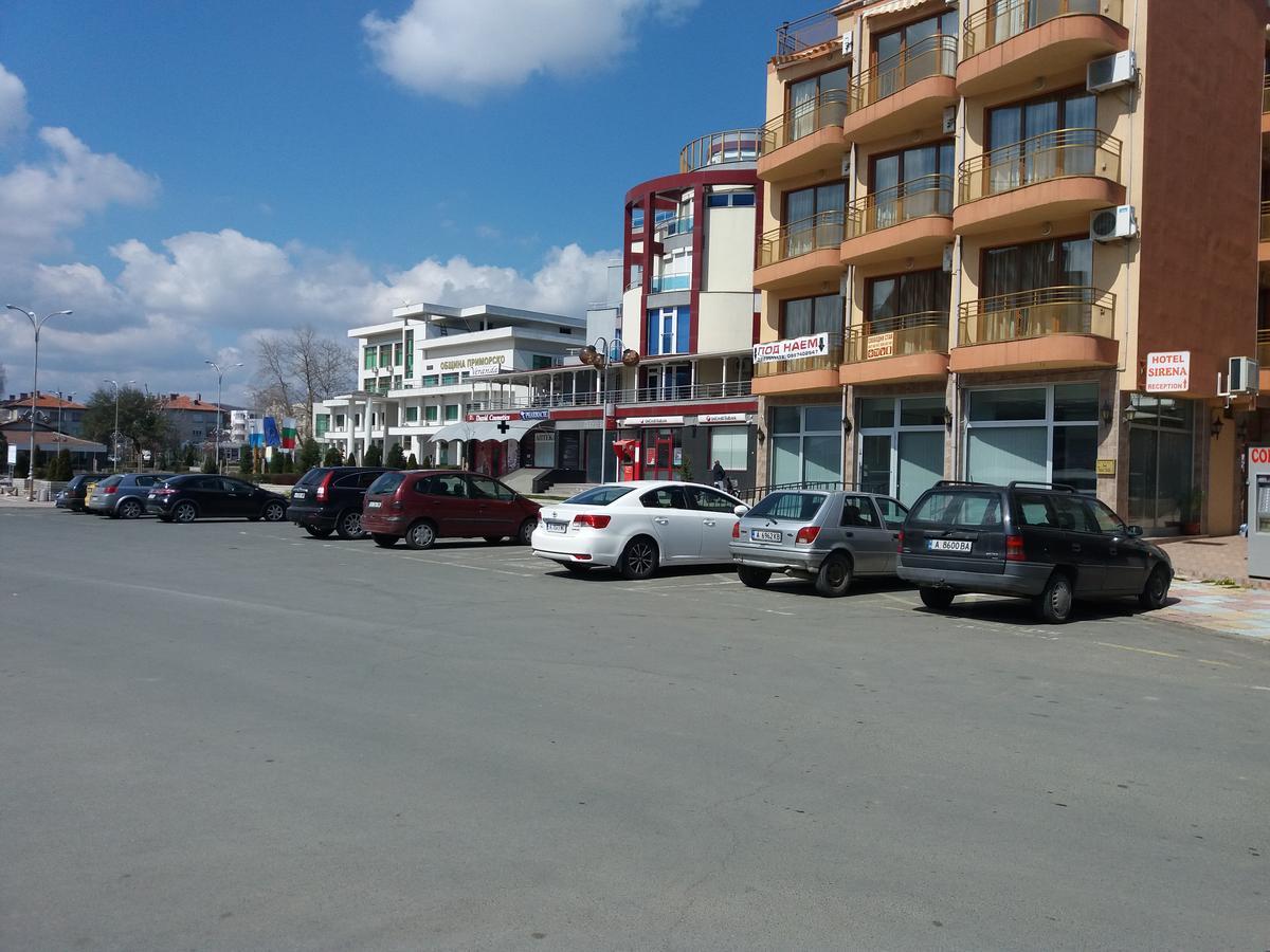 Hotel Sirena Primorsko Bagian luar foto
